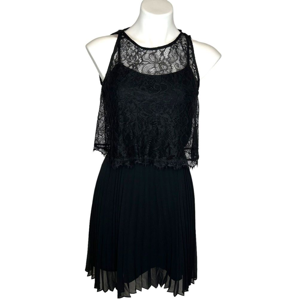 BCBGeneration Black Lace Popover Accordion Pleated Dress Size‎ 6 Small